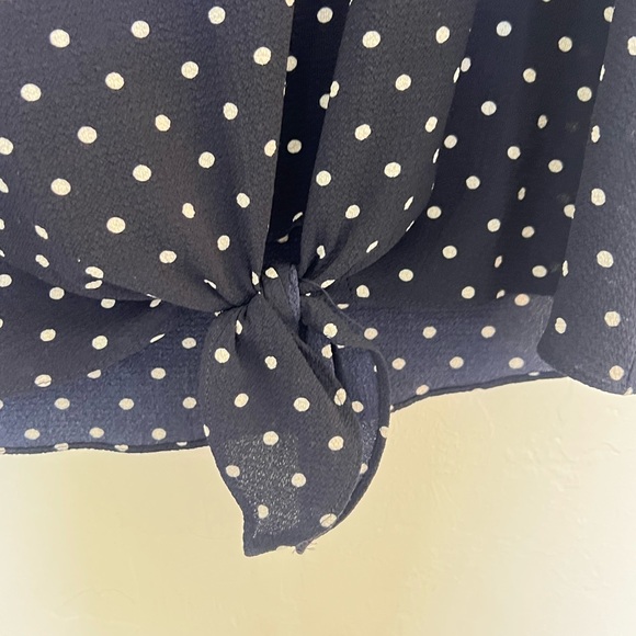 Green Envelope Navy Polka Dot Sleeveless Blouse size M - Picture 4 of 4